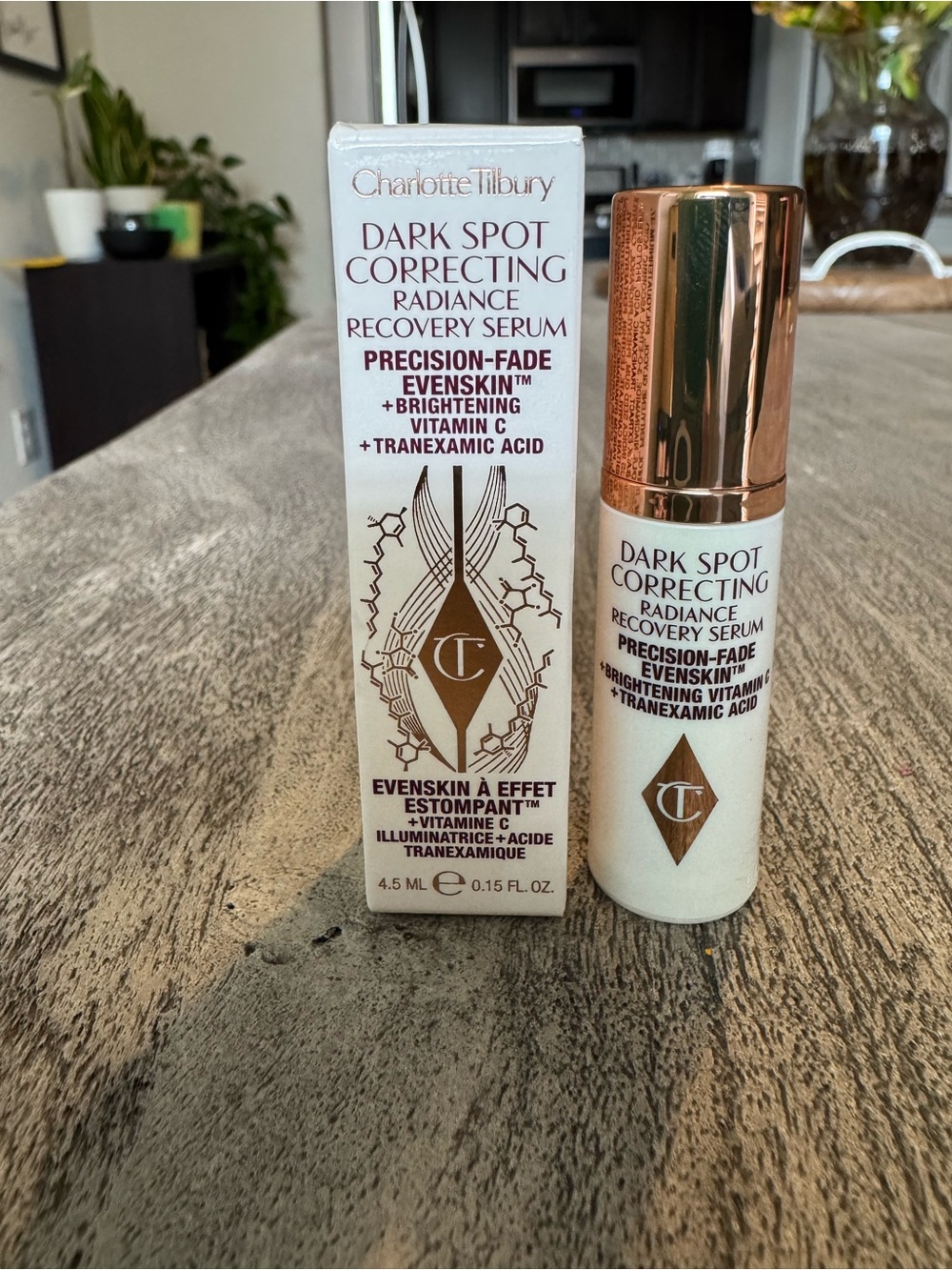 Charlotte Tilbury Dark Spot Correcting Radiance Recovery Serum
